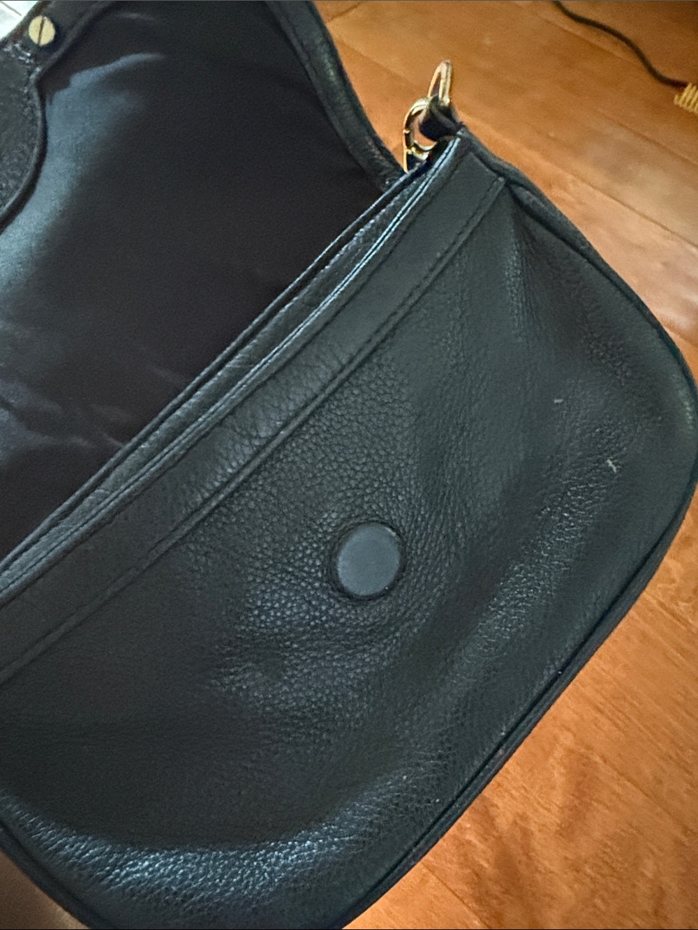 Tory Burch Black Leather Crossbody Bag with Gold-Tone Logo Accent - Picture 3 of 5
